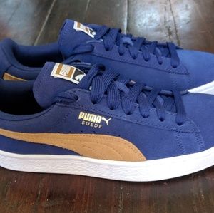 Brand new Puma Suede Classics